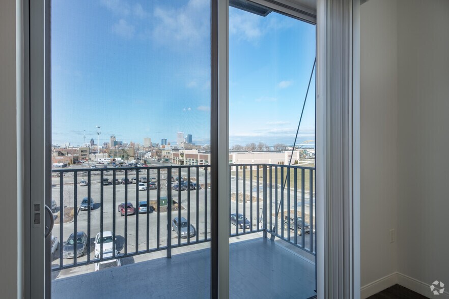 More Photos Of 1320 S 1st St, Milwaukee Apartments For Lease