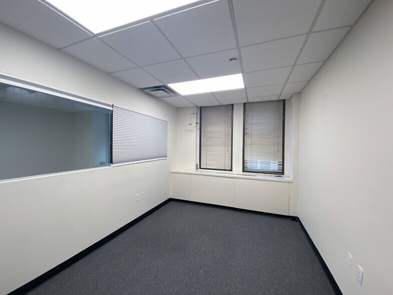 More Photos Of 111 John St, New York Office For Lease