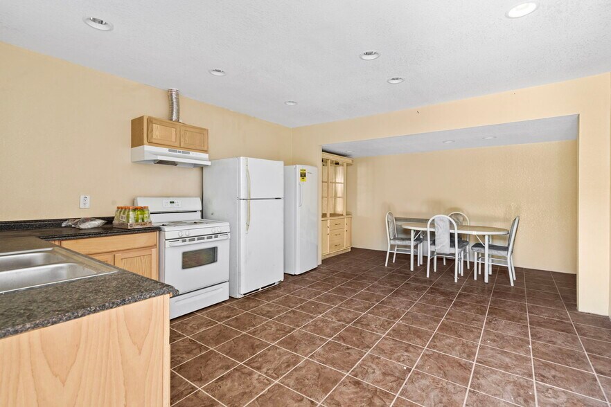 More Photos Of 1005 N El Dorado St, Stockton Hotel For Sale