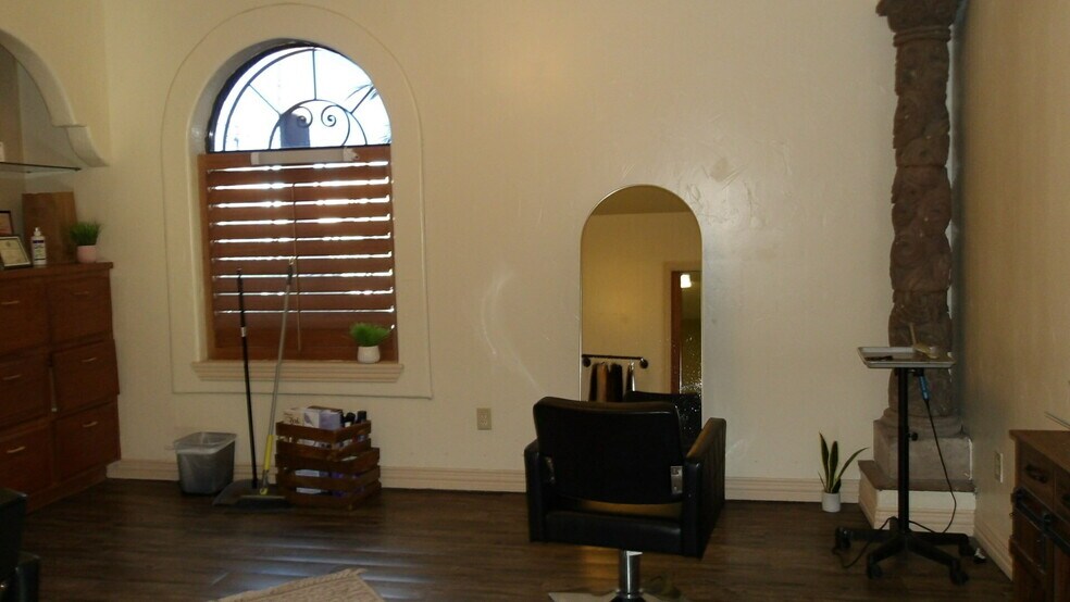 More Photos Of 1906A E Tyler, Harlingen Office For Sale