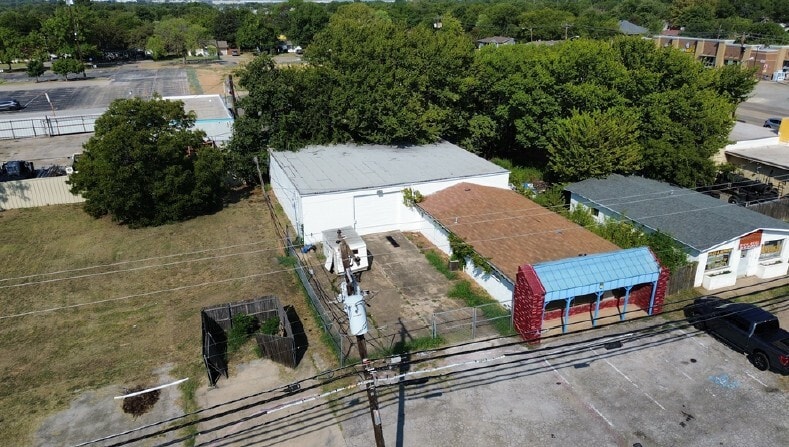 Primary Photo Of 3231 Haltom Rd, Haltom City Auto Repair For Sale