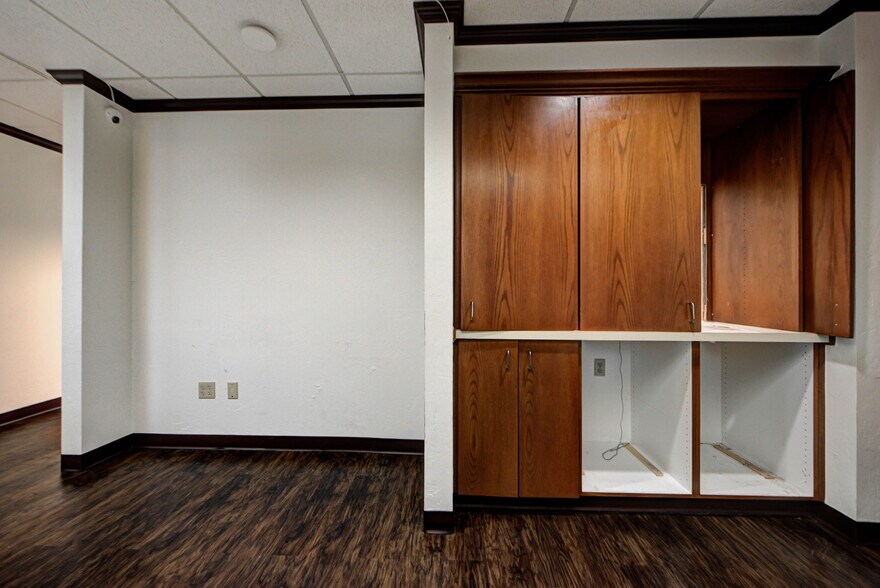 More Photos Of 3727 NW 63rd St, Oklahoma City Medical For Lease
