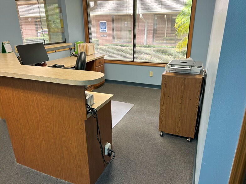 More Photos Of 13330 W Colonial Dr, Winter Garden Medical For Lease