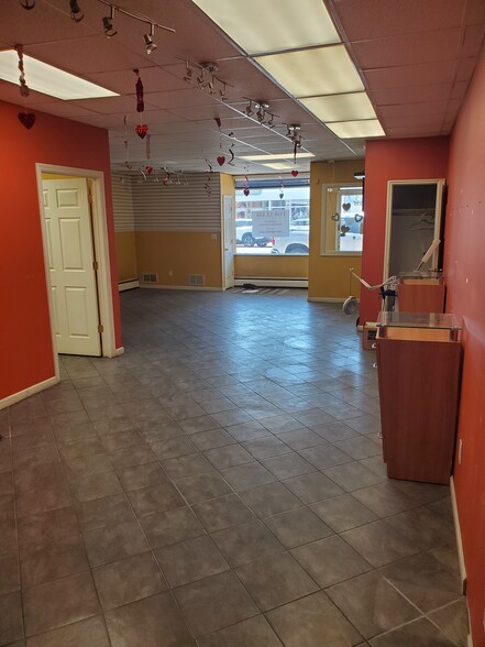 More Photos Of 235 Deer Park Ave, Babylon General Retail For Lease