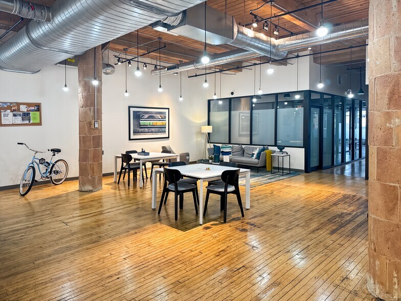 More Photos Of 320 W Ohio St, Chicago Coworking Space