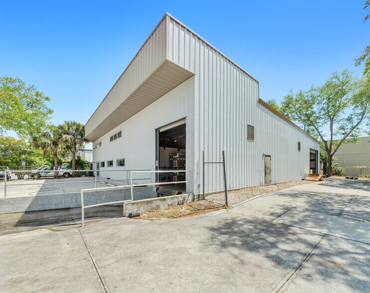 More Photos Of 4344 Arnold Ave, Naples Warehouse For Sale