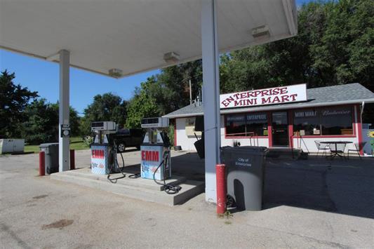 More Photos Of 315 N Bridge St, Enterprise Service Station For Sale