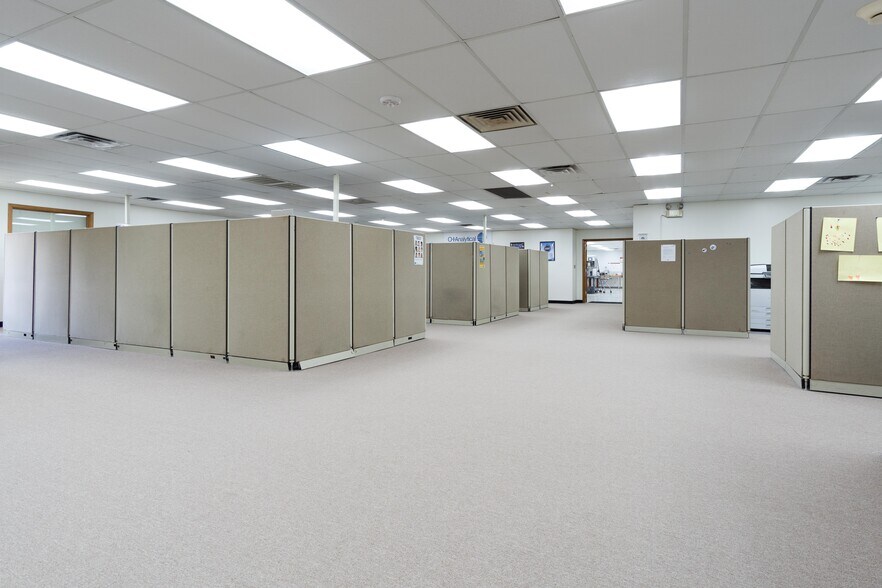 More Photos Of 151 Graham Rd, College Station Research And Development For Lease