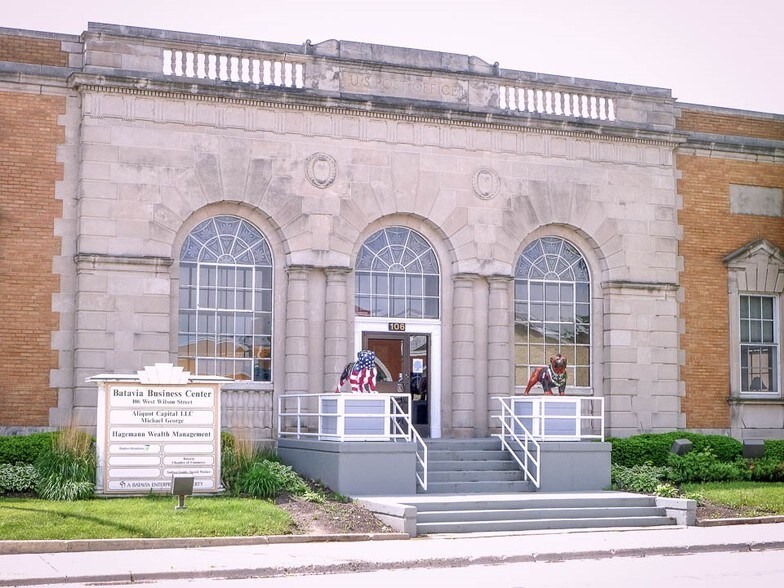 More Photos Of 106 W Wilson St, Batavia Office For Lease