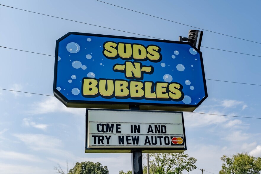 More Photos Of 410 Sherman St, Belleville Carwash For Sale