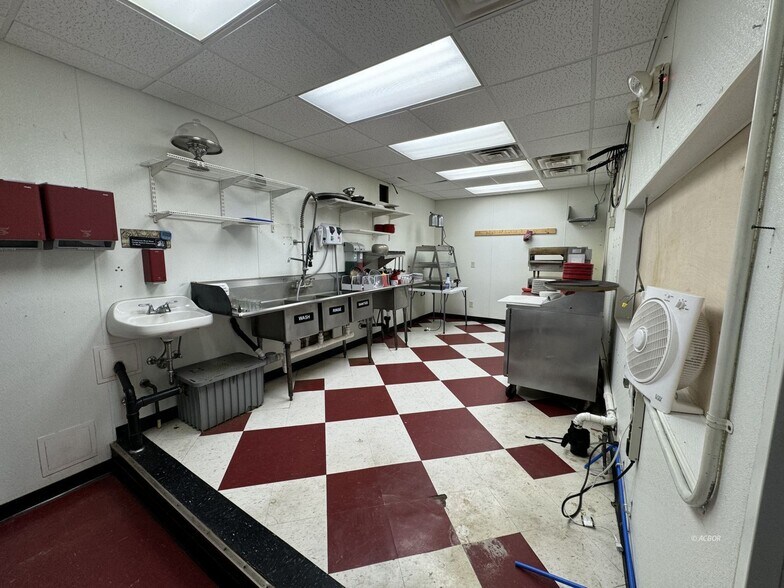 More Photos Of 3103 Centenary Rd, Gallipolis Restaurant For Sale