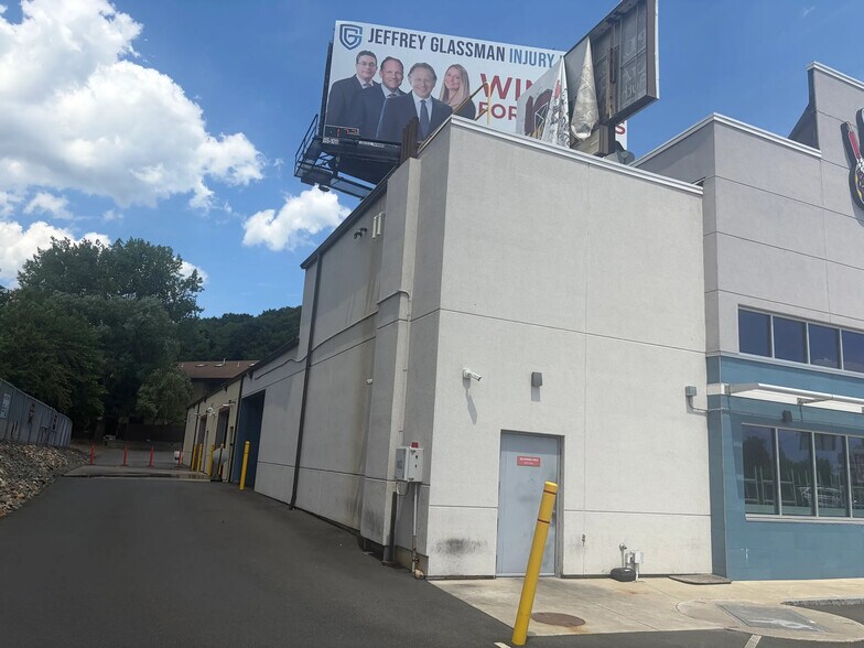 More Photos Of 1141 Revere Beach Pky, Revere Restaurant For Lease