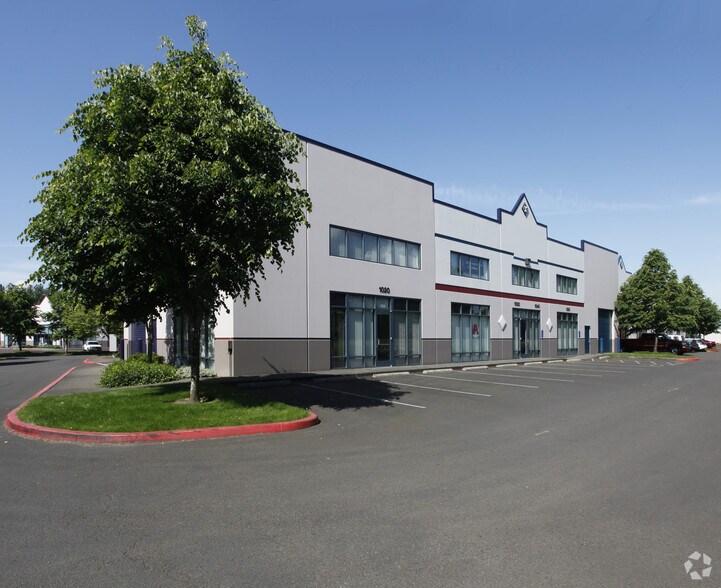 More Photos Of 1020-1080 NW Corporate Dr, Troutdale Unknown For Lease