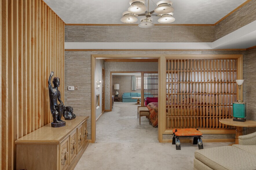 More Photos Of 531 W Main St, Denison Office For Sale