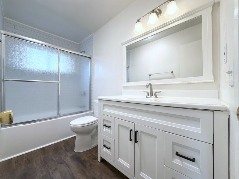 More Photos Of 267 Alestar St, Vista Apartments For Sale
