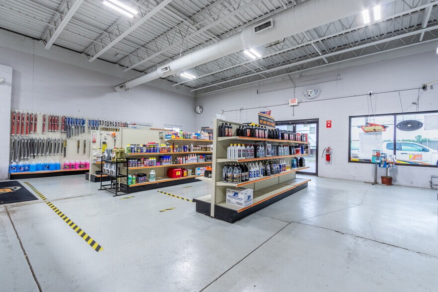 More Photos Of 5101 Crookshank Rd, Cincinnati Freestanding For Sale