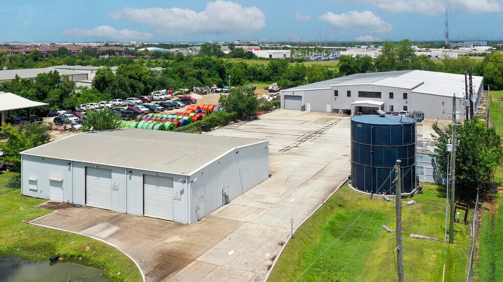 More Photos Of 12506 Taylor Rd, Houston Warehouse For Lease