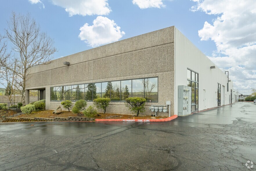 More Photos Of 5001 Windplay Dr, El Dorado Hills Unknown For Lease