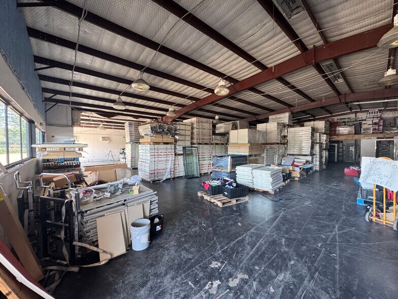 More Photos Of 7823 Highway 155, Coffee City Freestanding For Sale