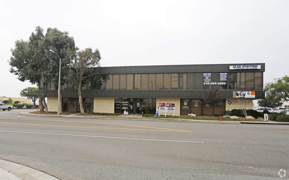 1000 E Dominguez St, Carson, CA 90746 Flex/R&D For Lease