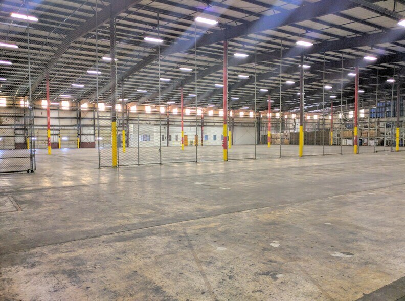 More Photos Of 3600 Formosa Ave, McAllen Distribution For Lease