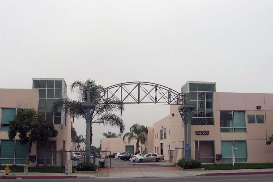 More Photos Of 12335 Denholm Dr, El Monte Warehouse For Lease