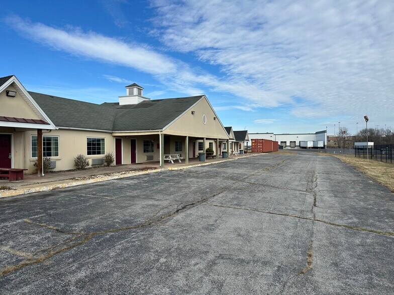 Primary Photo Of 3140 Kaylor Park dr, Harrisonburg Hotel For Sale