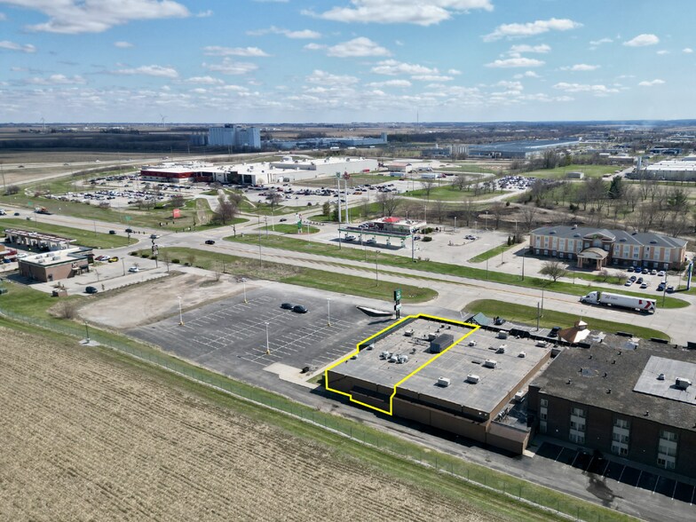 More Photos Of 2601 E 13th St, Ames Hotel For Lease