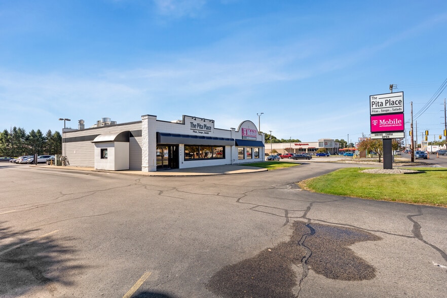 More Photos Of 2039 E Apple Ave, Muskegon Freestanding For Sale