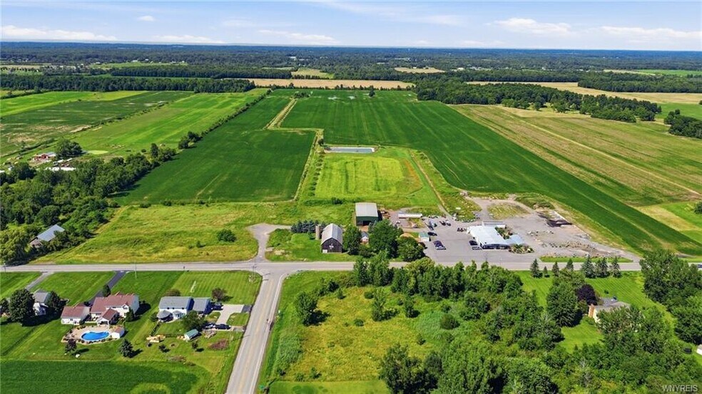 More Photos Of 3779 Lower Mountain Rd, Sanborn General Retail For Sale