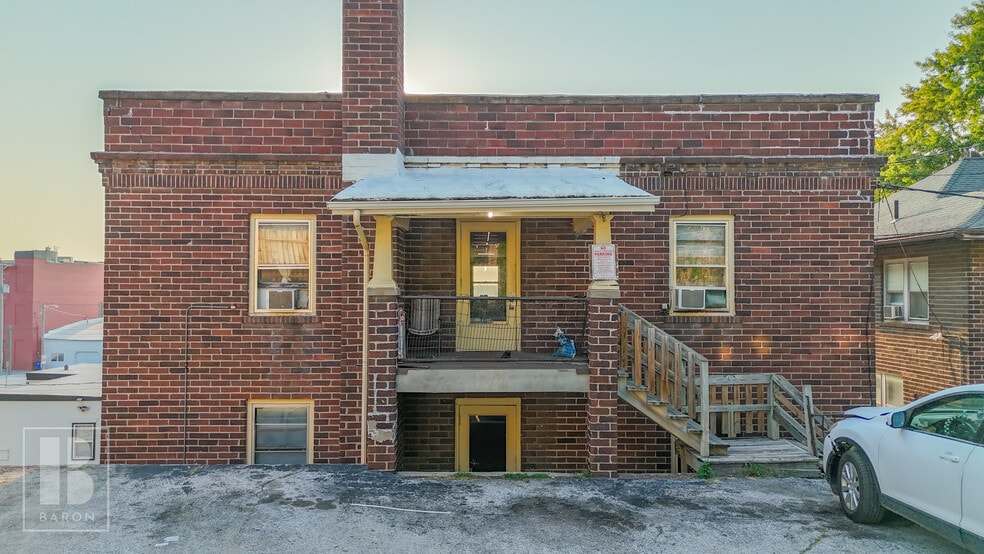More Photos Of 209 S 4th St, Council Bluffs Apartments For Sale