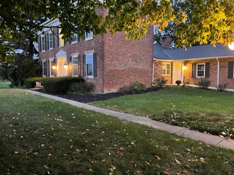 More Photos Of 8620 OH-161 Rt, Plain City Office For Lease