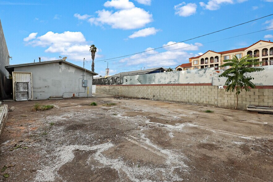 More Photos Of 6216 Crenshaw Blvd, Los Angeles Office For Sale