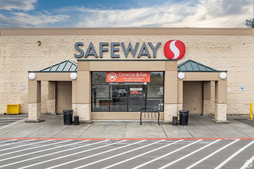 More Photos Of 901-999 SW Highland Dr, Gresham General Retail For Lease