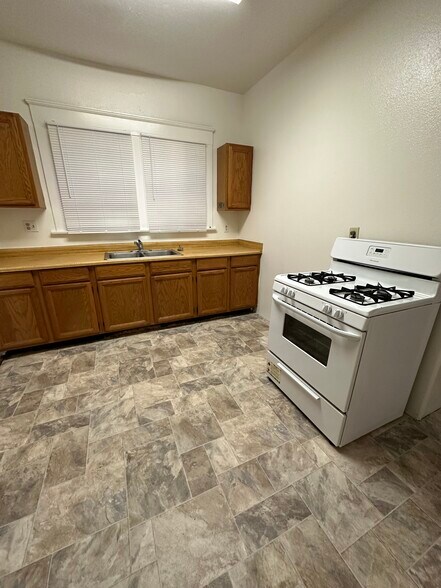 More Photos Of 904-914 24th St, San Diego Apartments For Sale