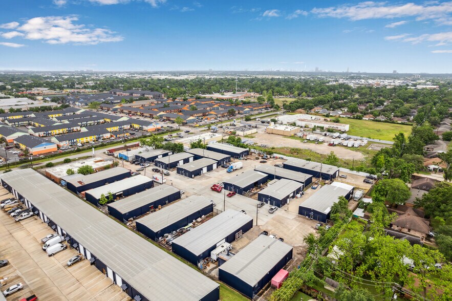 Primary Photo Of 4065 Hollister Rd, Houston Industrial For Sale