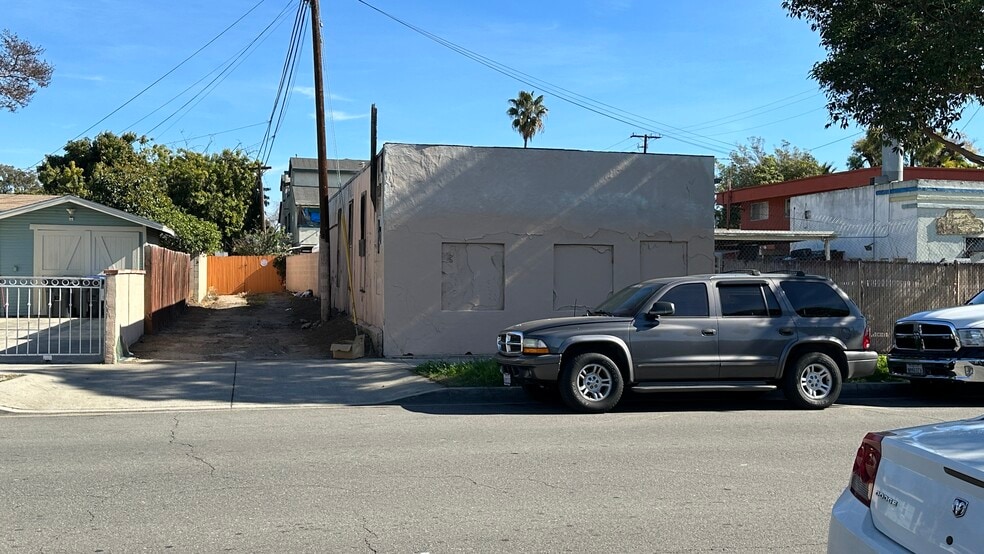 More Photos Of 1429 W 5th St, Santa Ana Auto Repair For Sale