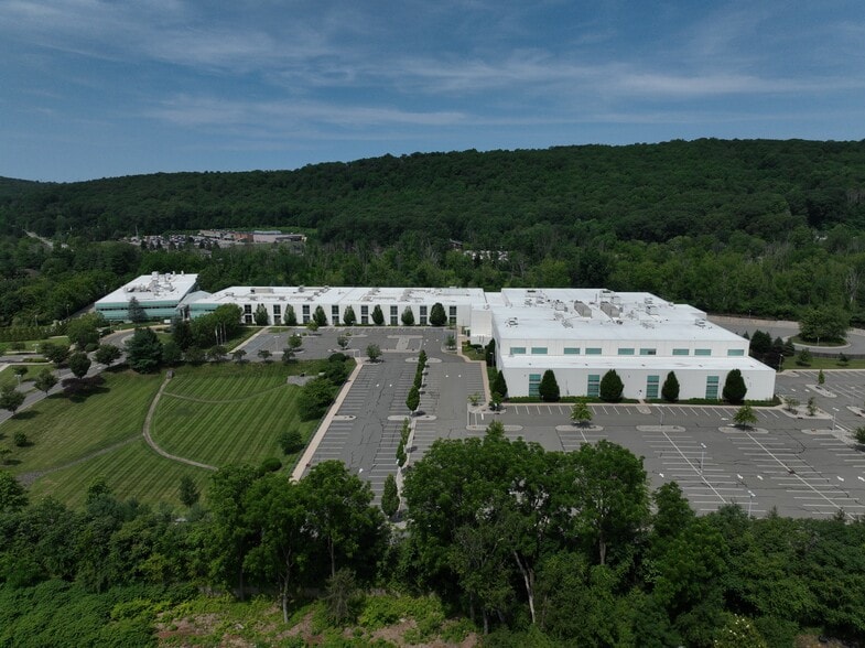 More Photos Of 62 Flanders Bartley Rd, Flanders Office For Sale