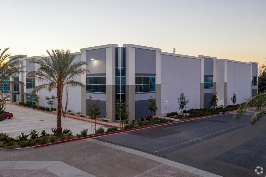 More Photos Of 11557 Foothill Blvd, Rancho Cucamonga Warehouse For Lease