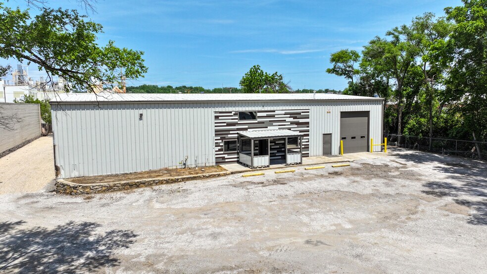 More Photos Of 1440 Kansas Ave, Kansas City Warehouse For Lease