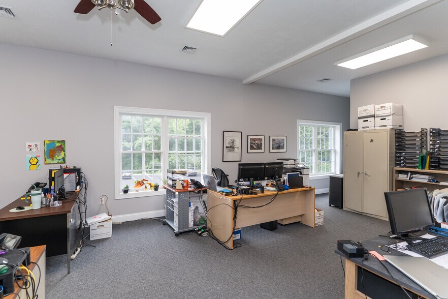 More Photos Of 442 State St, Belchertown Office Residential For Sale