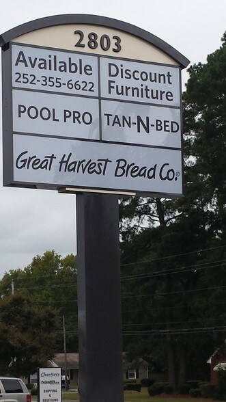 More Photos Of 2803 Evans St, Greenville General Retail For Lease