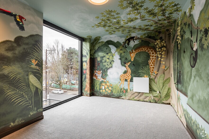 More Photos Of 2871 SE Division St, Portland Apartments For Lease