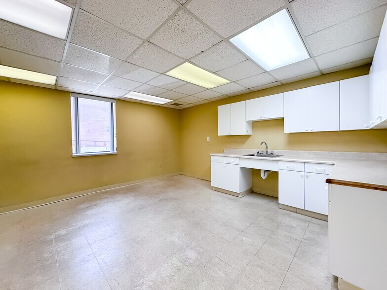 More Photos Of 103 S Florida Ave, Lakeland Office For Lease