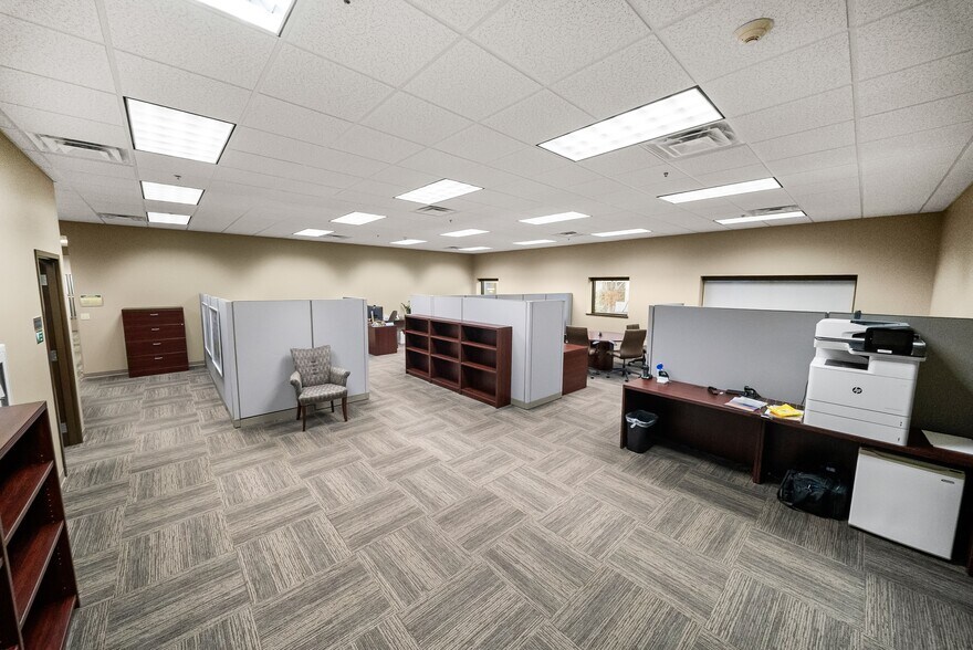 More Photos Of 6001 W Van Horn Tavern Rd, Columbia Office For Lease