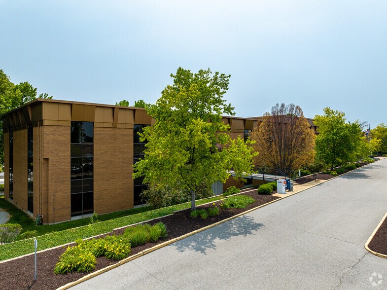 More Photos Of 11960 Westline Industrial Dr, Saint Louis Office For Sale