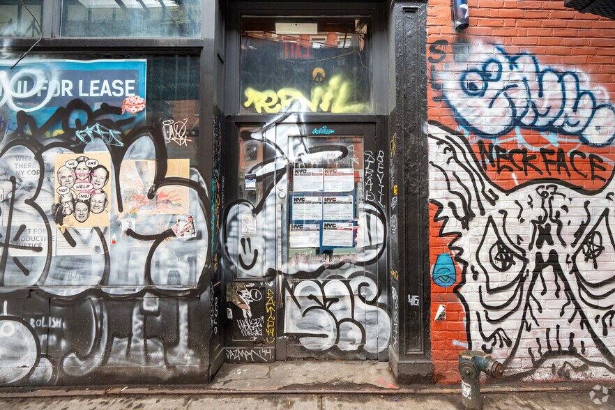 More Photos Of 4-6 Bleecker St, New York Apartments For Lease