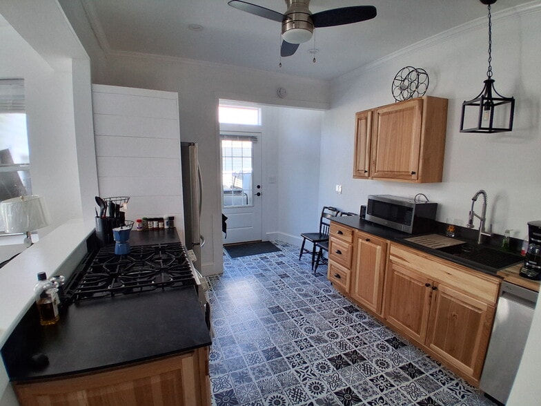 More Photos Of 119 Water St, Stonington Apartments For Sale