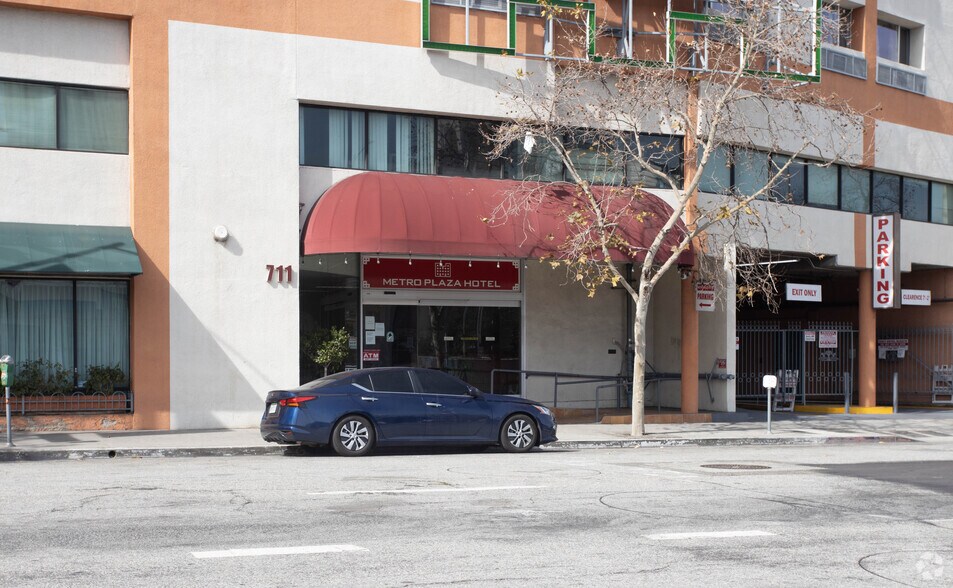 More Photos Of 701-711 N Main St, Los Angeles Hotel For Lease
