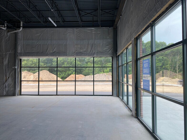 More Photos Of 2574 W Shore Rd, Warwick General Retail For Lease